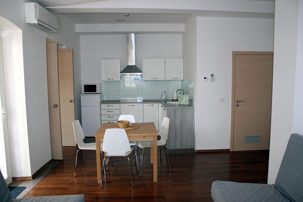 Park Apartments 이졸라 외부 사진